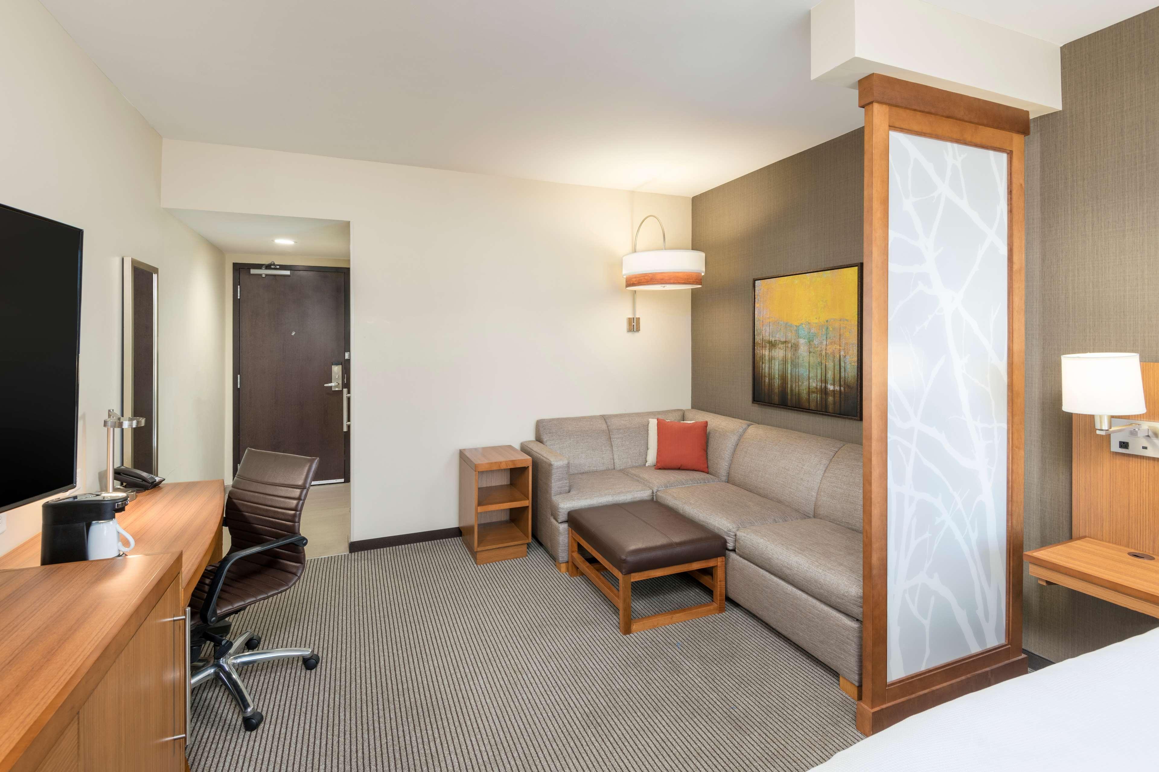 Hyatt Place Greenville Downtown Exteriör bild