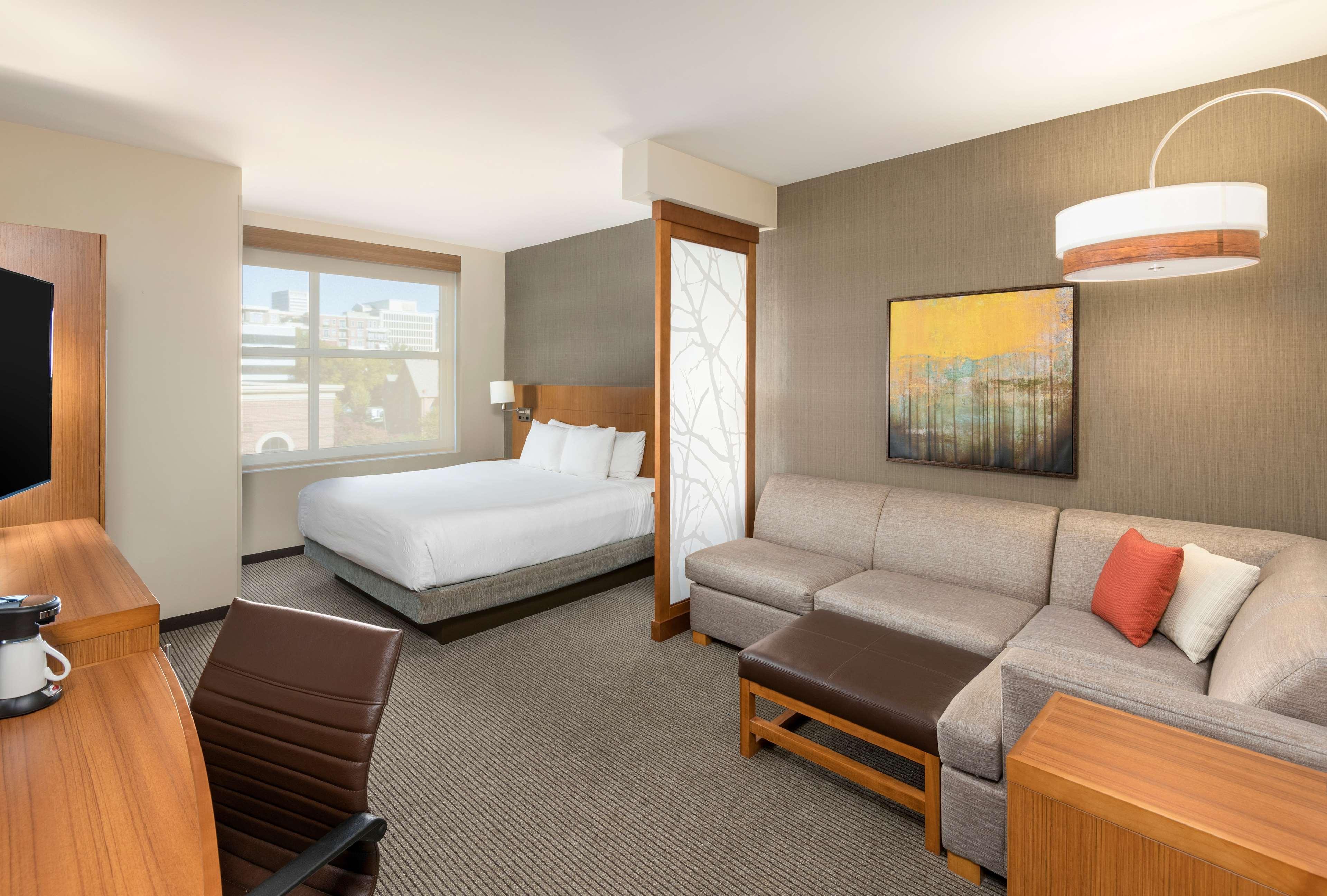 Hyatt Place Greenville Downtown Exteriör bild