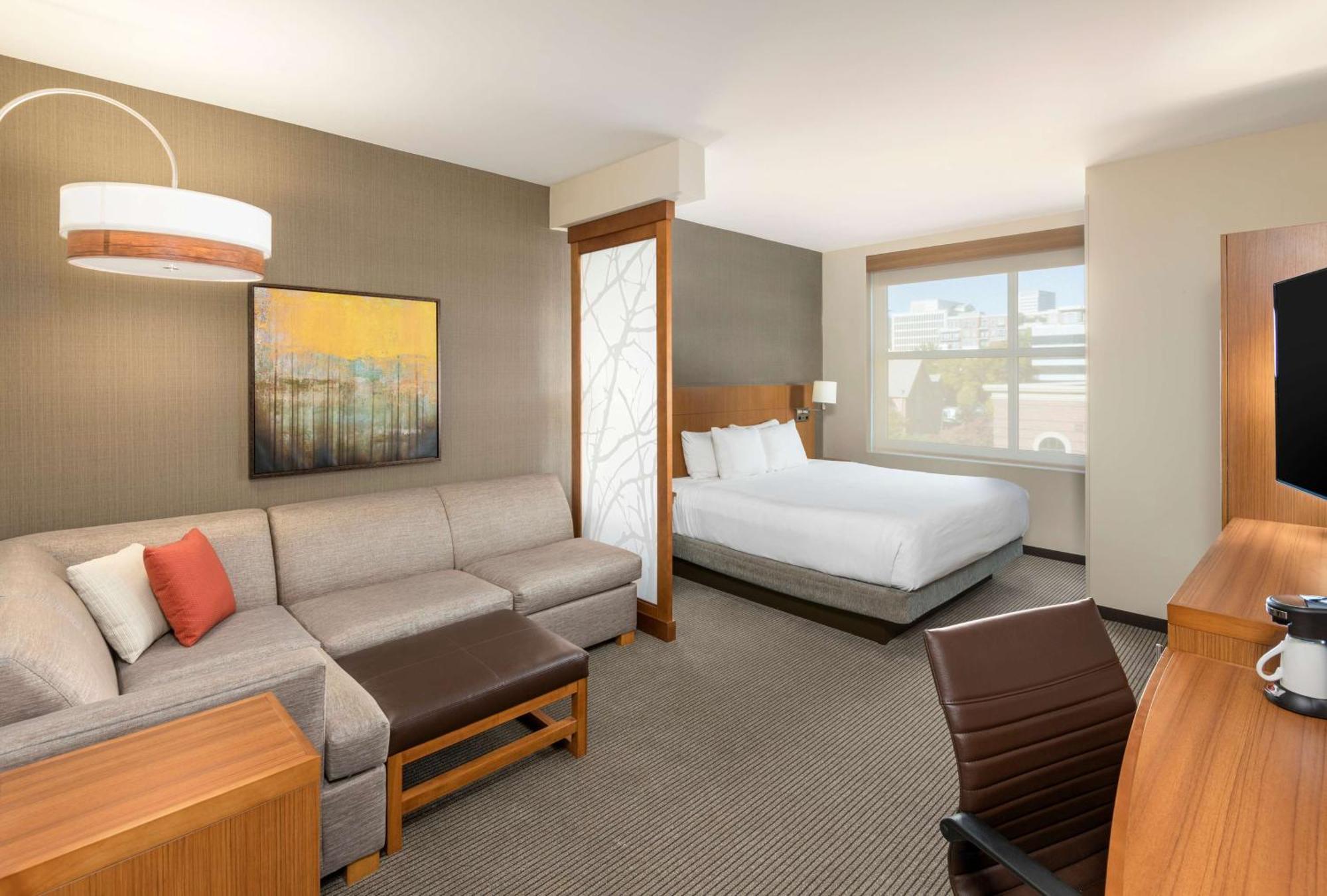 Hyatt Place Greenville Downtown Exteriör bild