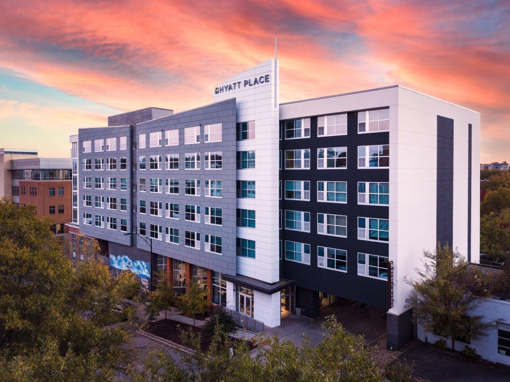 Hyatt Place Greenville Downtown Exteriör bild